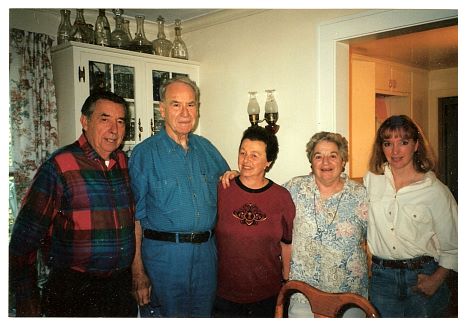 200x - Rob, brother-in-law Danial Zaffarano, cousin-in-law Leah Lapick, Bianca, Wendy.jpg